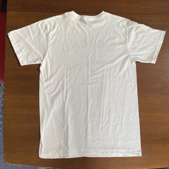 "Defend Paris" Uni-sex T-Shirt - Picture 2 of 5